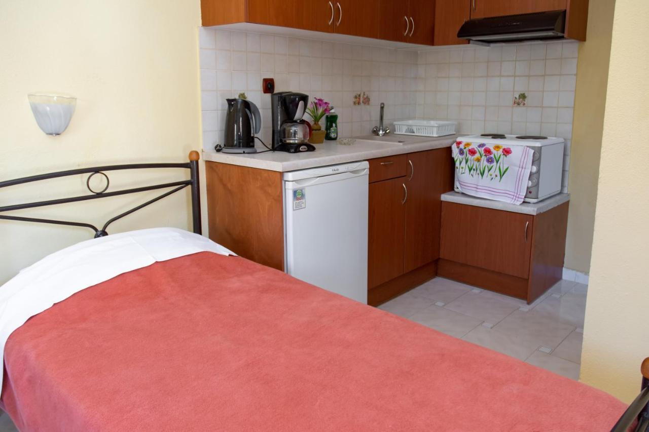 Agali Beach Pansion Mármaron Extérieur photo