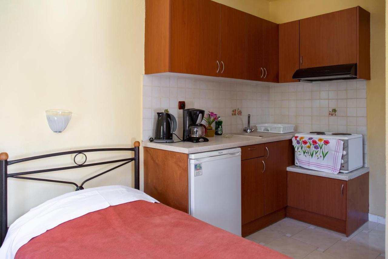 Agali Beach Pansion Mármaron Extérieur photo