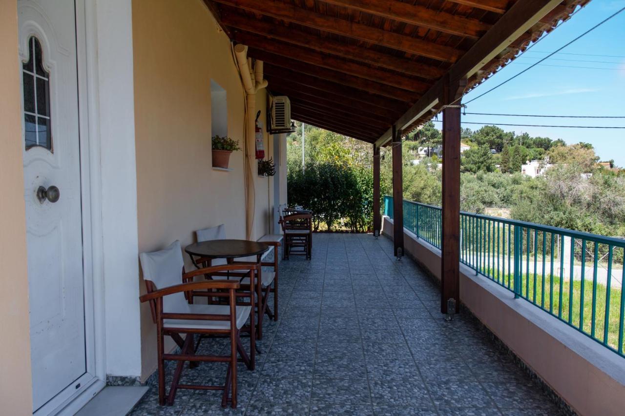 Agali Beach Pansion Mármaron Extérieur photo